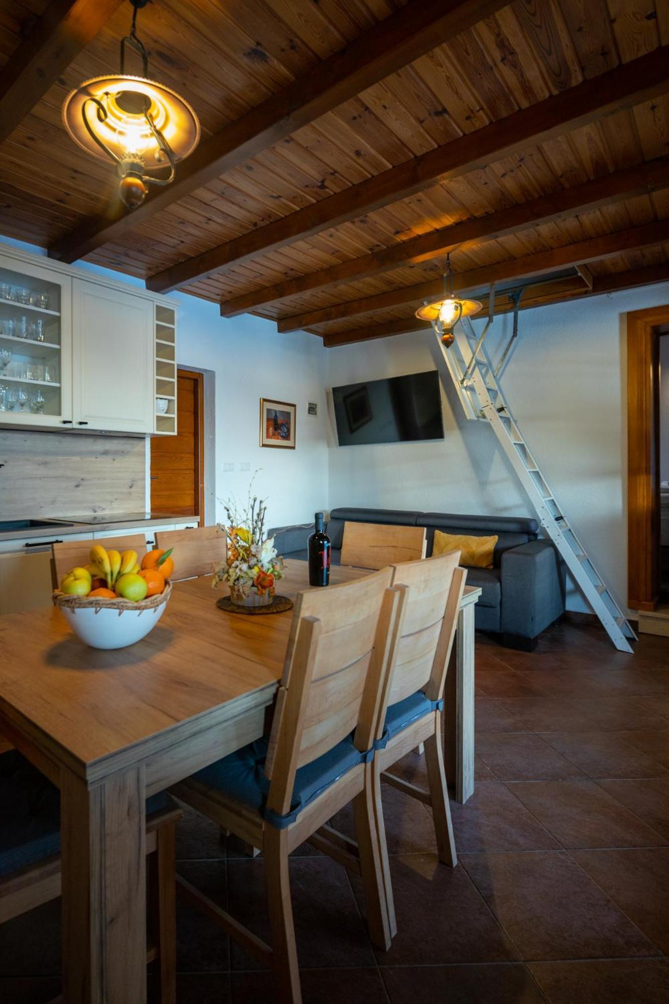 Holiday Home Svemir Drage Eksteriør billede